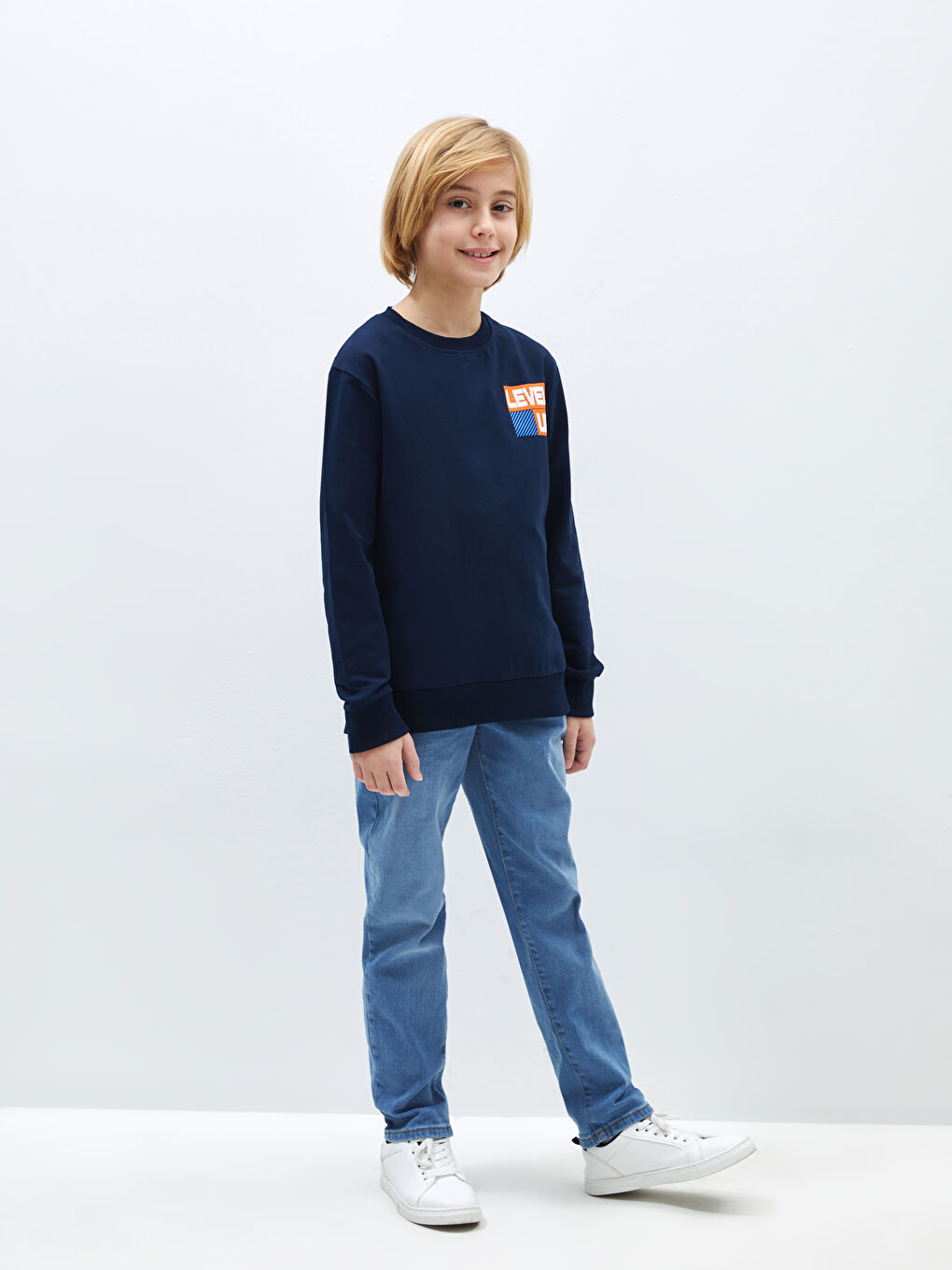 LCW Kids Yeni Lacivert Bisiklet Yaka Baskılı Uzun Kollu Erkek Çocuk Sweatshirt - 2