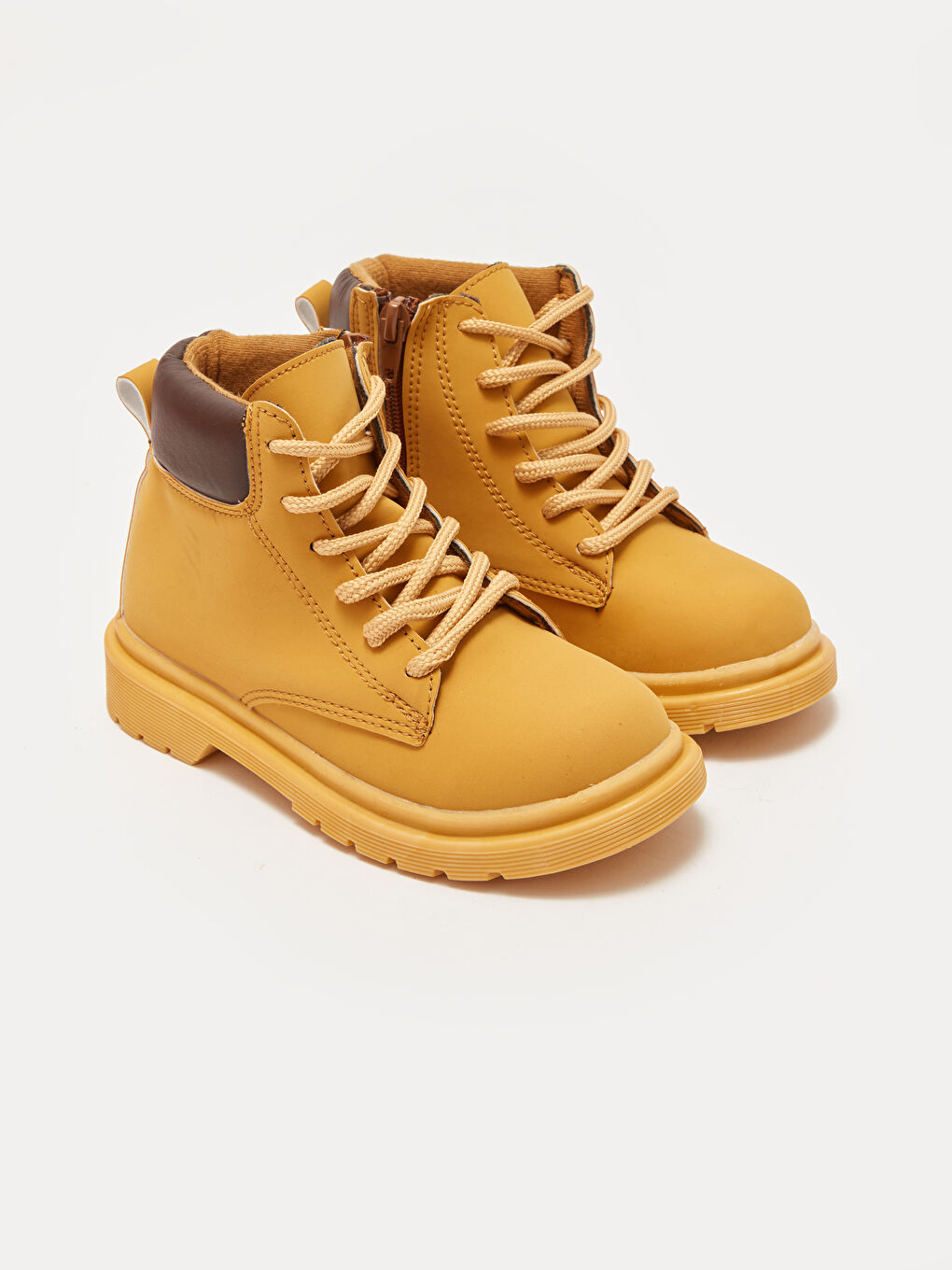 Kahverengi Bağcıklı Kalın Taban Kız Çocuk Bot