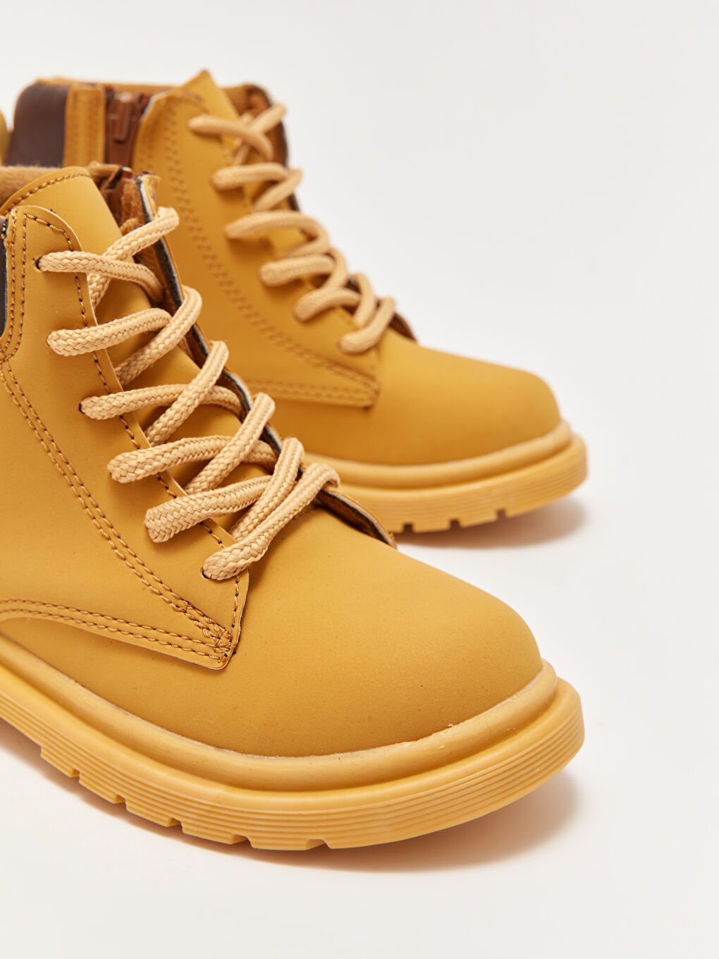 Kahverengi Bağcıklı Kalın Taban Kız Çocuk Bot-2