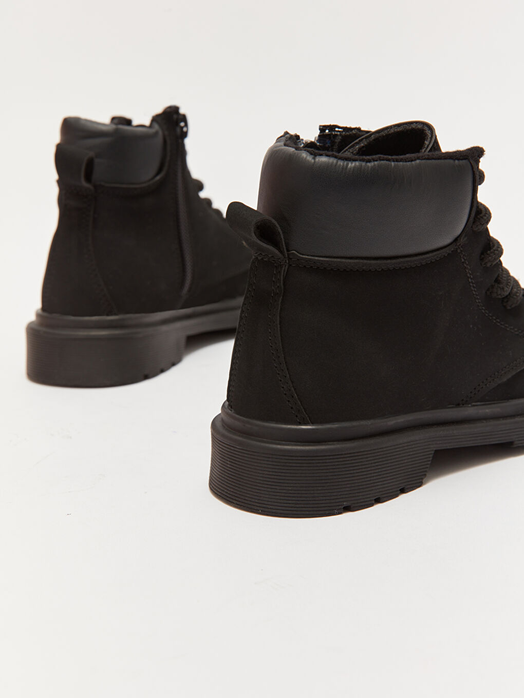 Siyah Bağcıklı Kalın Taban Erkek Çocuk Bot-4