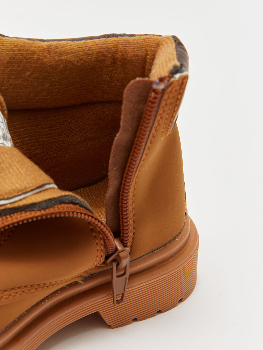 Kahverengi Bağcıklı Kalın Taban Erkek Çocuk Bot-6