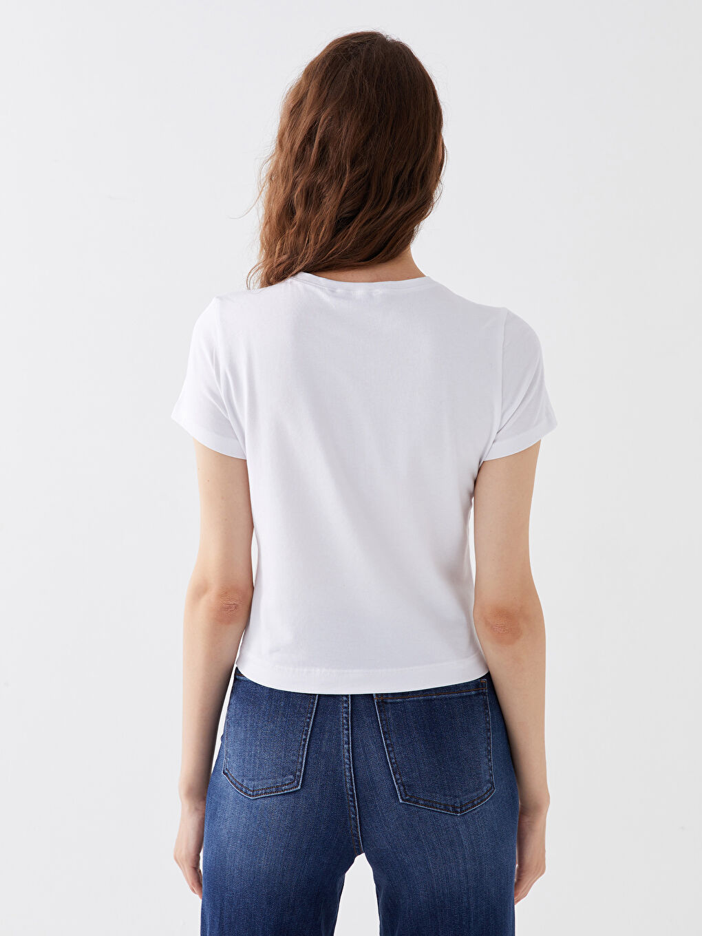 Beyaz Bisiklet Yaka Düz Kısa Kollu Kadın Tişört-4