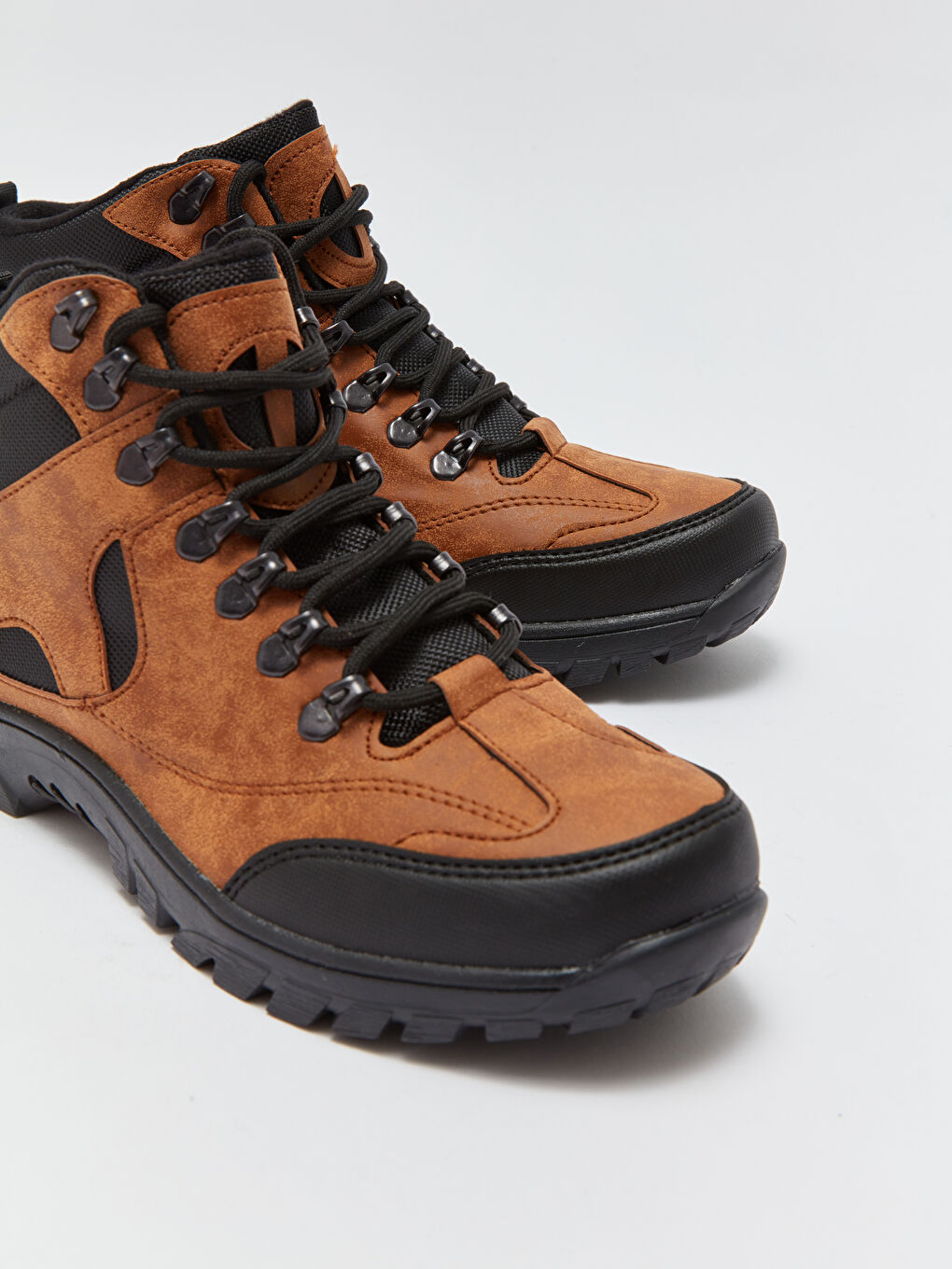 Lace-Up Men's Trekking Boot-2
