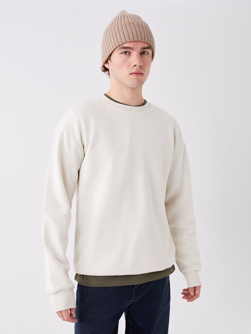 LCW Casual Açık Bej Bisiklet Yaka Uzun Kollu Erkek Sweatshirt - 1