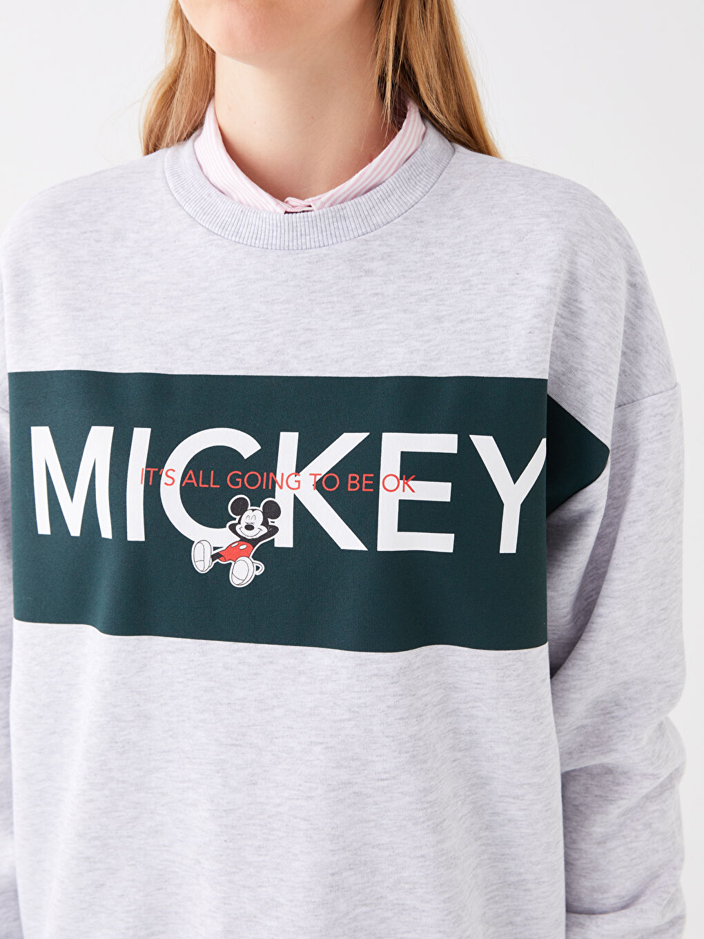 LCW Vision Gri Melanj Bisiklet Yaka Mickey Mouse Baskılı Uzun Kollu Oversize Kadın Sweatshirt - 3