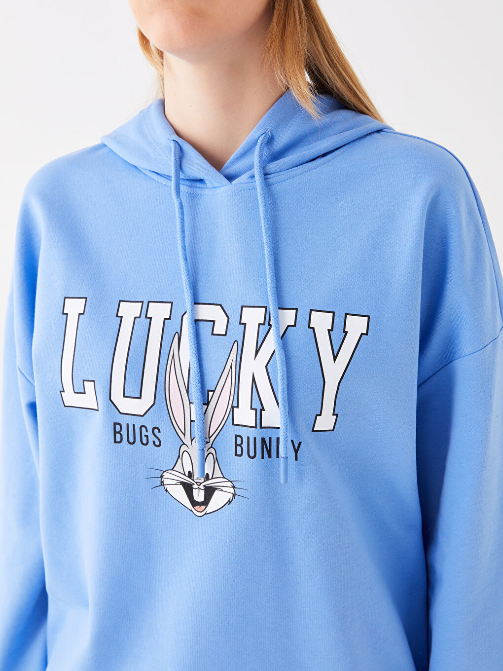 LCW Vision Mavi Bugs Bunny Baskılı Oversize Kadın Kalın Hoodie - 3