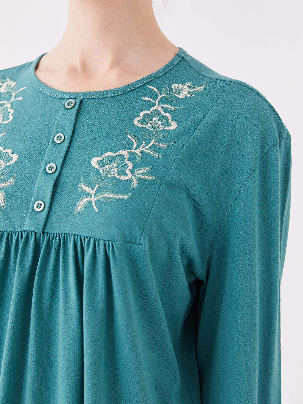 Yeşil Bisiklet Yaka Kadın Bluz-3