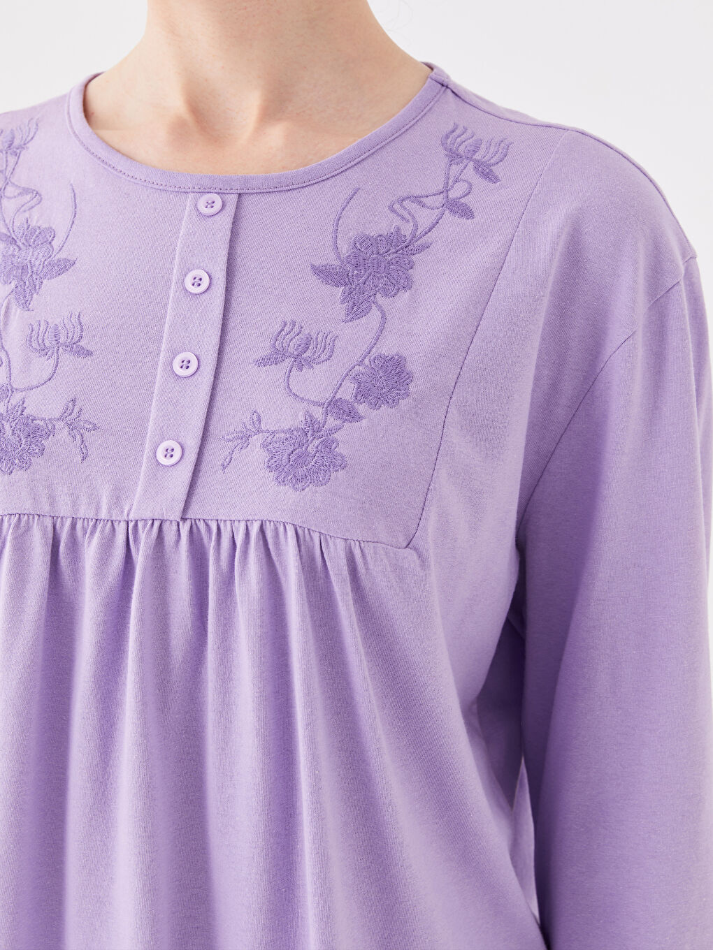 Lila Bisiklet Yaka Nakışlı Kadın Bluz-3