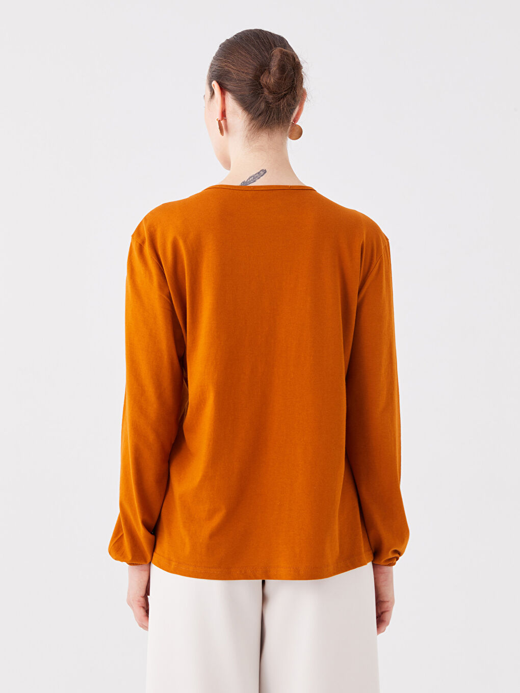 Sarı Bisiklet Yaka Nakışlı Kadın Bluz-4