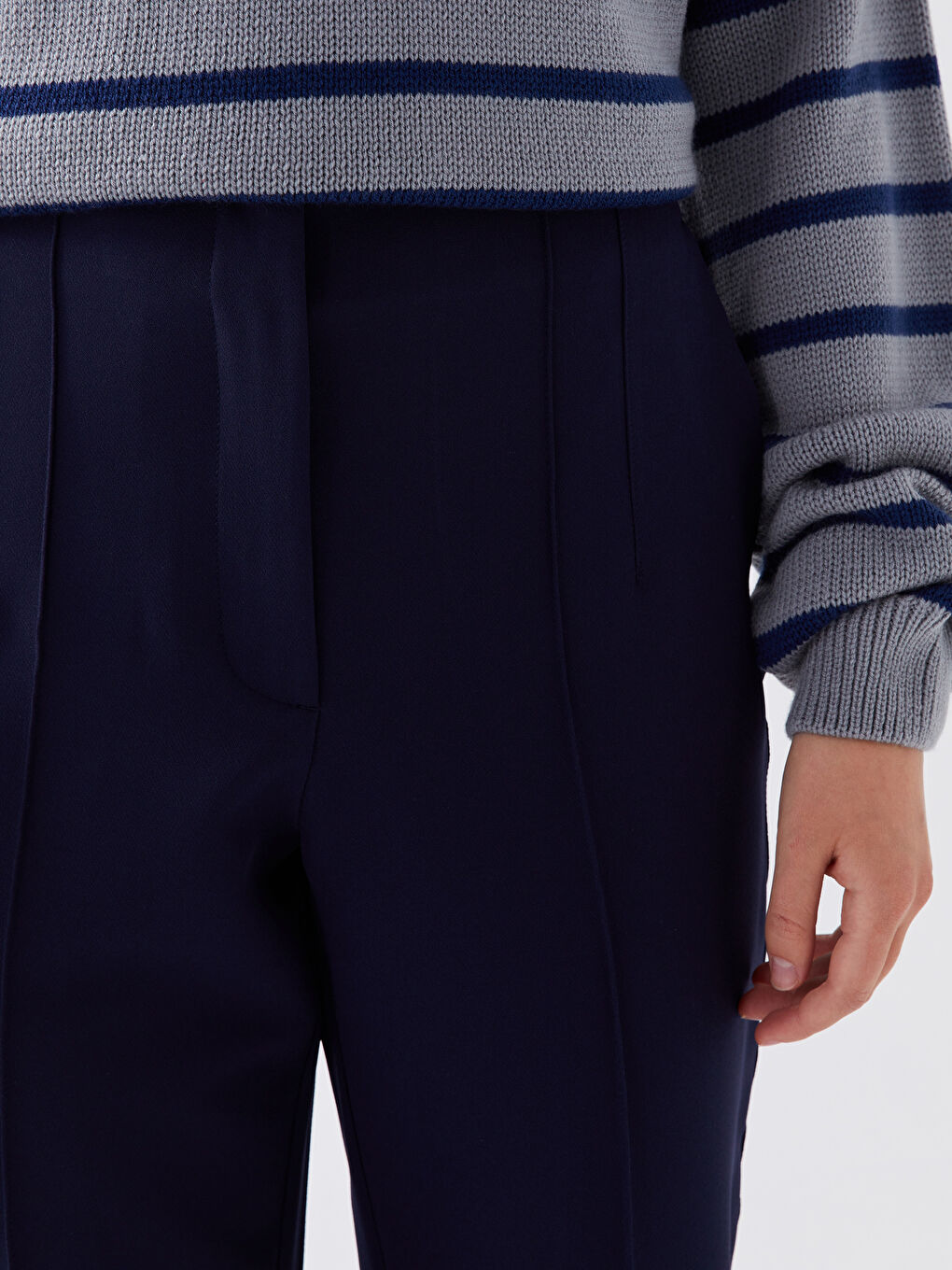 Lacivert Dar Fit Dikiş Detaylı Kadın Pantolon-4