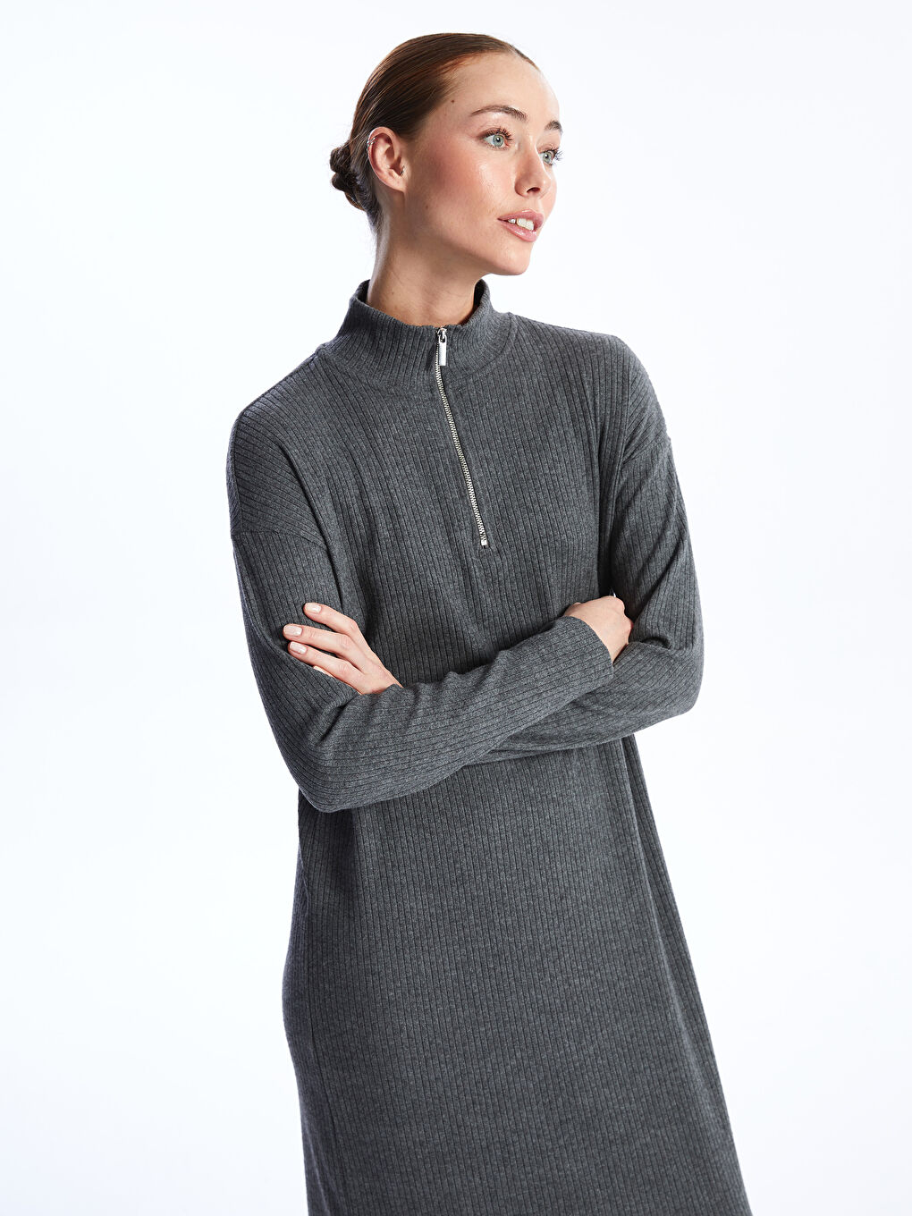 Gri Dik Yaka Düz Uzun Kollu Kadın Elbise-1