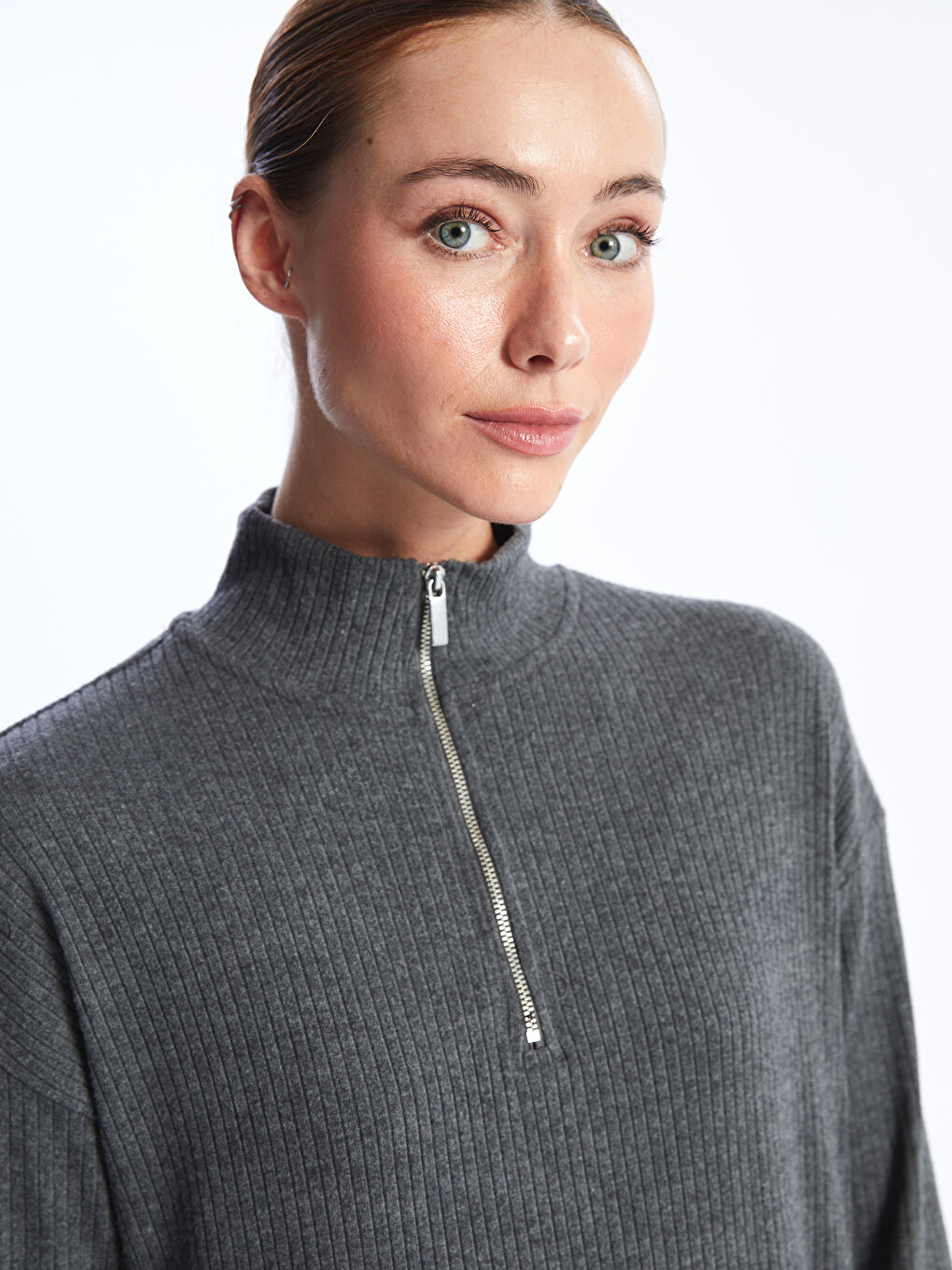 Gri Dik Yaka Düz Uzun Kollu Kadın Elbise-2