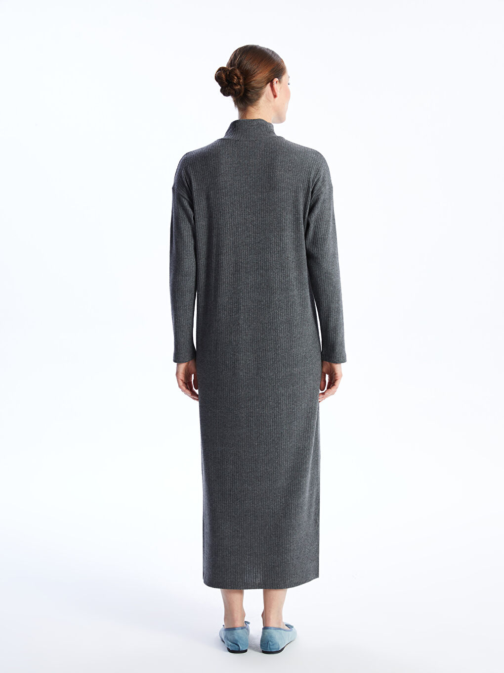Gri Dik Yaka Düz Uzun Kollu Kadın Elbise-4