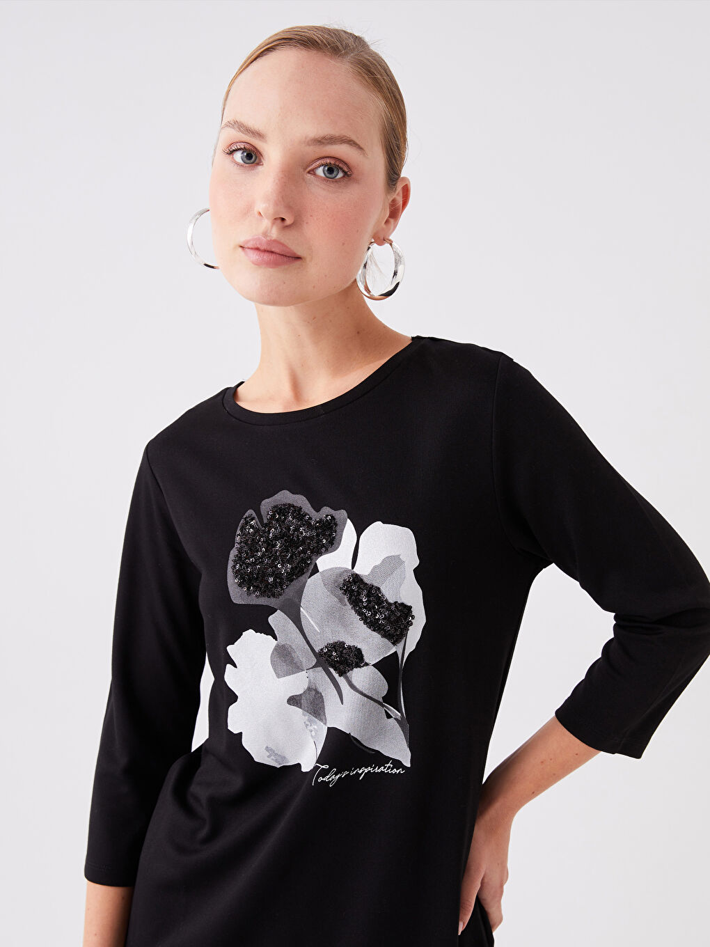 Crew Neck Embroidered Women's T-Shirt