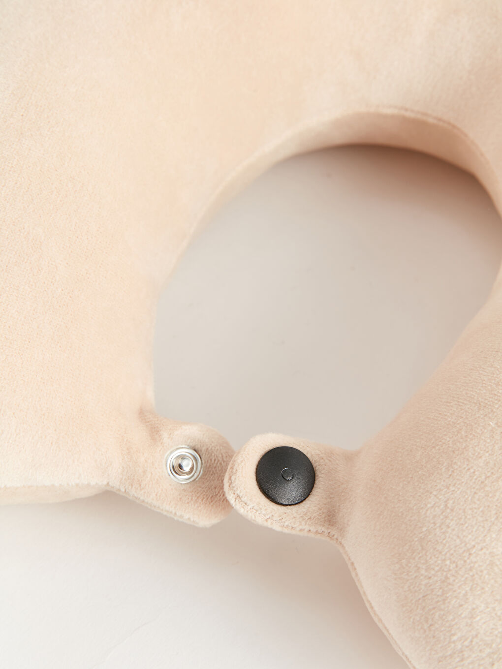 პლუშის პრინტიანი ქალებისთვის კისრის ბალიში-5