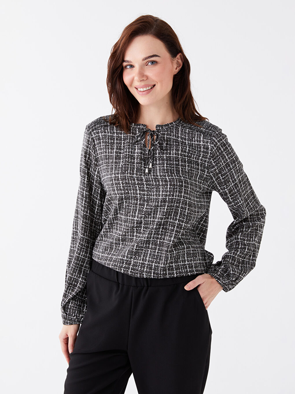 LCW Grace Bluza sa kragnom na vezanje, uzorkom i dugim rukavima za žene -W3I309Z8-LQJ
