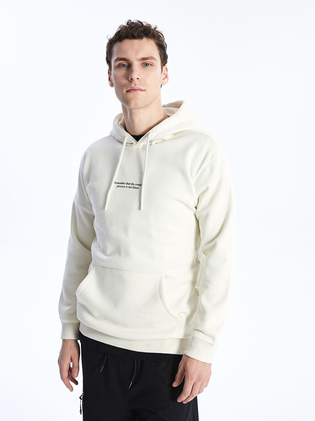 LCW Casual Açık Bej Uzun Kollu Baskılı Erkek Hoodie - 1