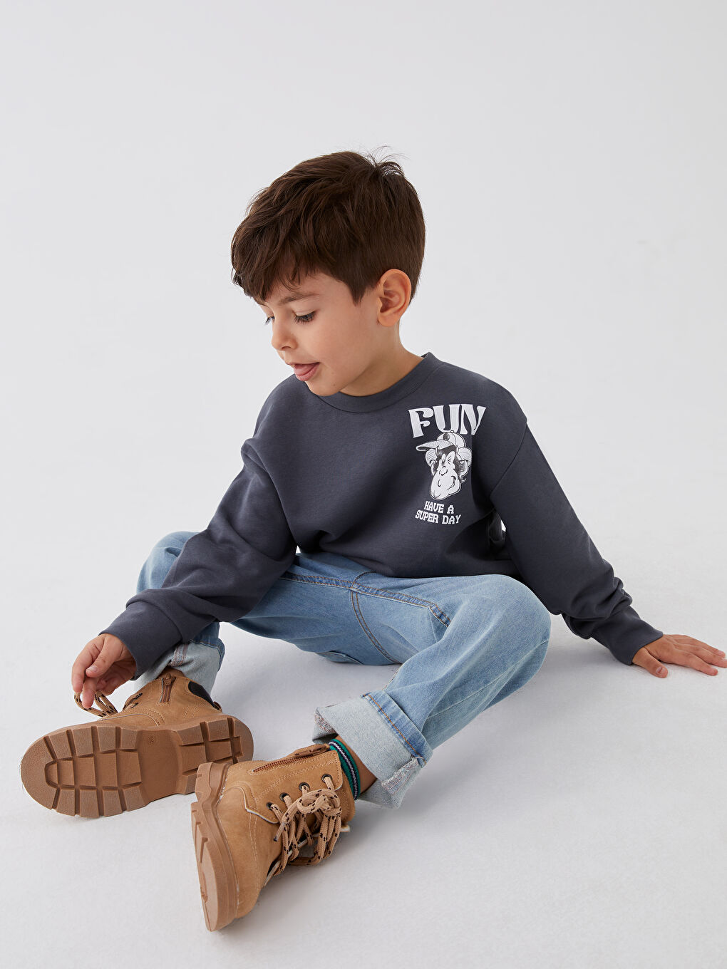 LCW Kids Koyu Gri Bisiklet Yaka Nostaljik Maymun Baskılı Uzun Kollu Unisex Çocuk Sweatshirt - 4