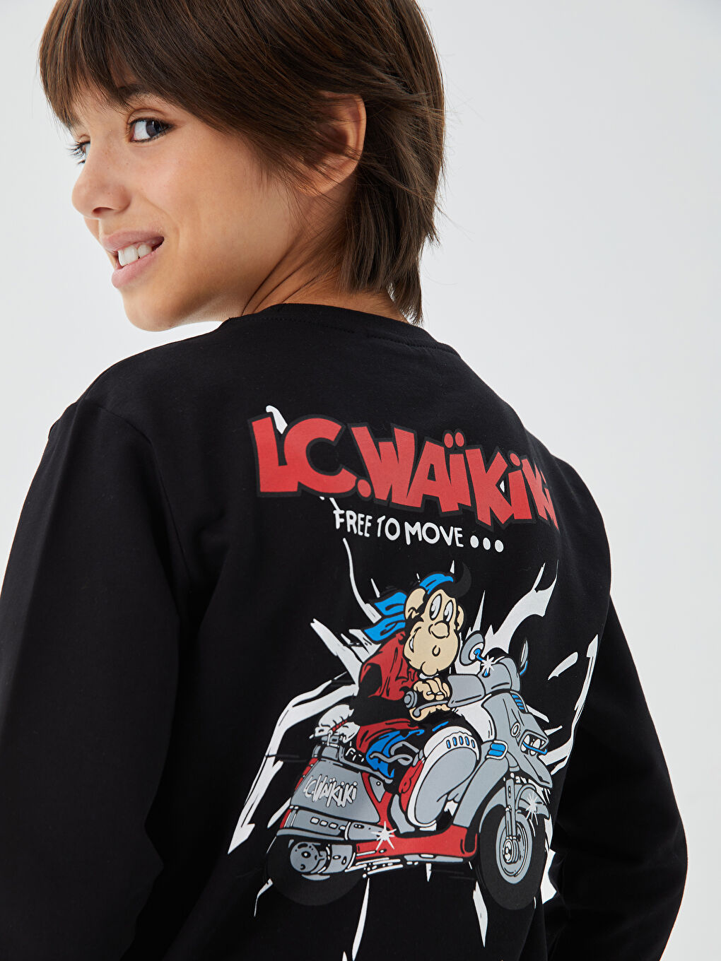 LCW Kids Yeni Siyah Bisiklet Yaka Nostaljik Maymun Baskılı Uzun Kollu Erkek Çocuk Sweatshirt - 3