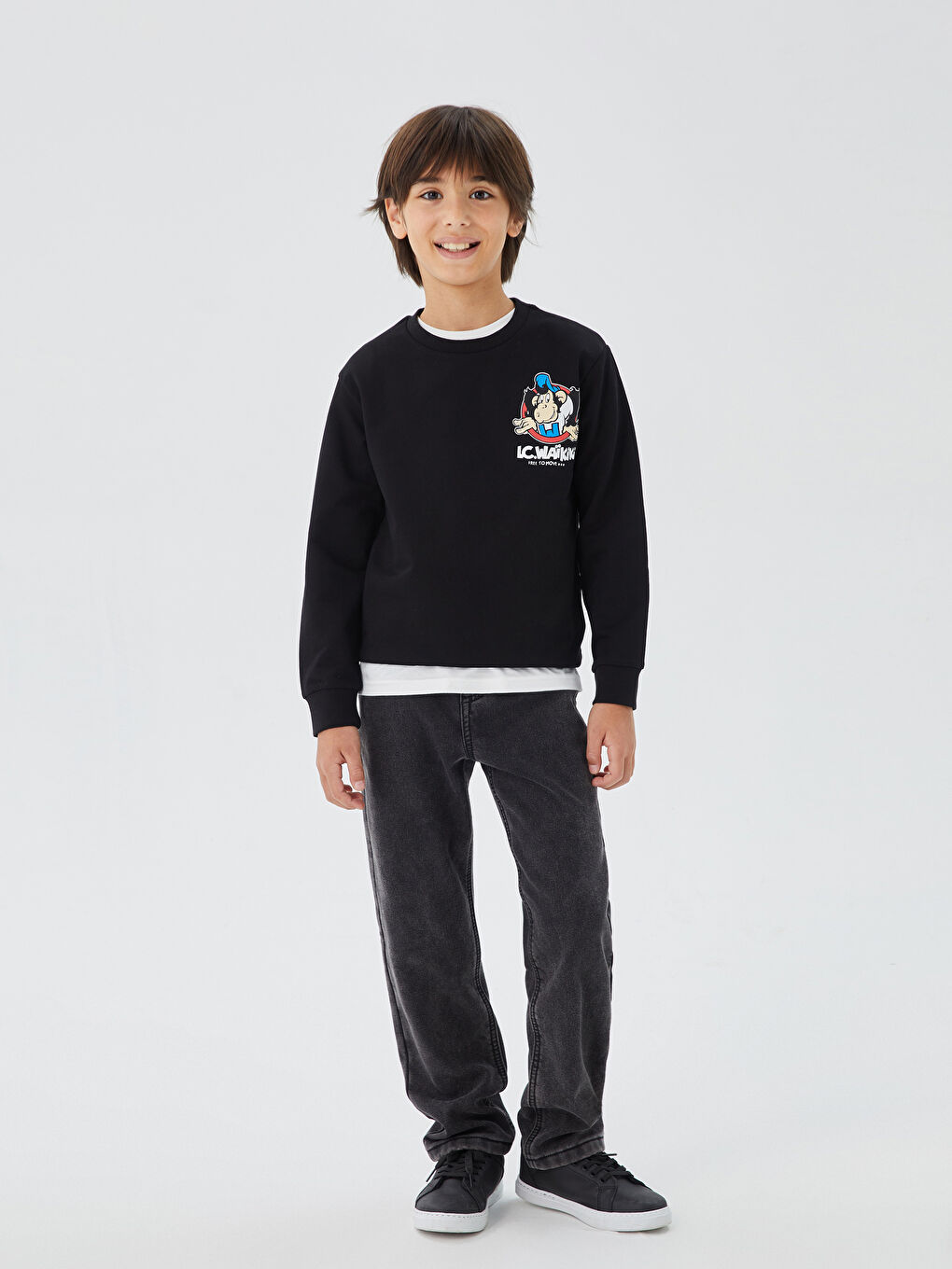 LCW Kids Yeni Siyah Bisiklet Yaka Nostaljik Maymun Baskılı Uzun Kollu Erkek Çocuk Sweatshirt