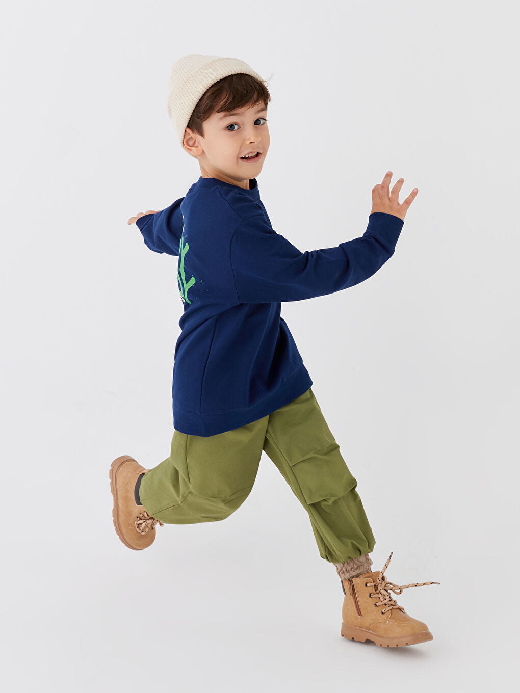 LCW Kids Lacivert Bisiklet Yaka Nostaljik Maymun Baskılı Uzun Kollu Erkek Çocuk Sweatshirt - 3