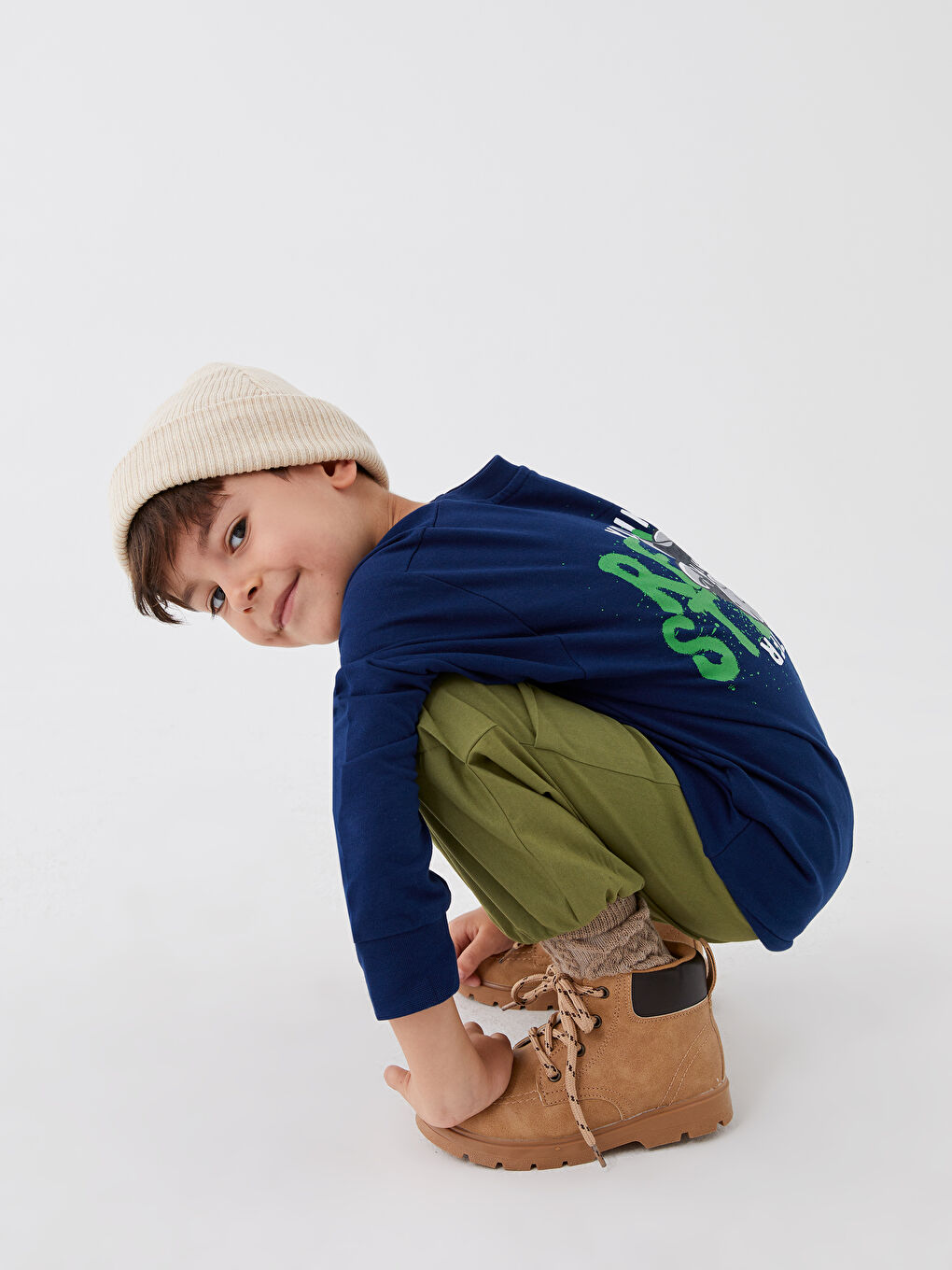 LCW Kids Lacivert Bisiklet Yaka Nostaljik Maymun Baskılı Uzun Kollu Erkek Çocuk Sweatshirt - 4