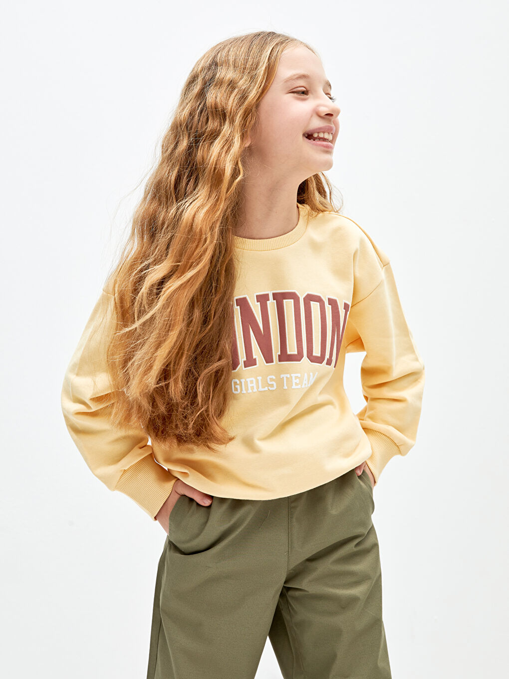 Crew Neck Printed Long Sleeve Girls' Sweatshirt