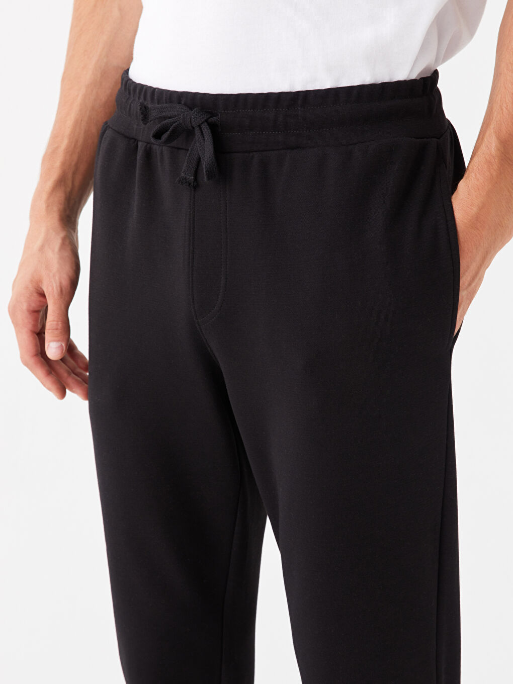 Siyah Standart Kalıp Erkek Jogger Eşofman Altı-1