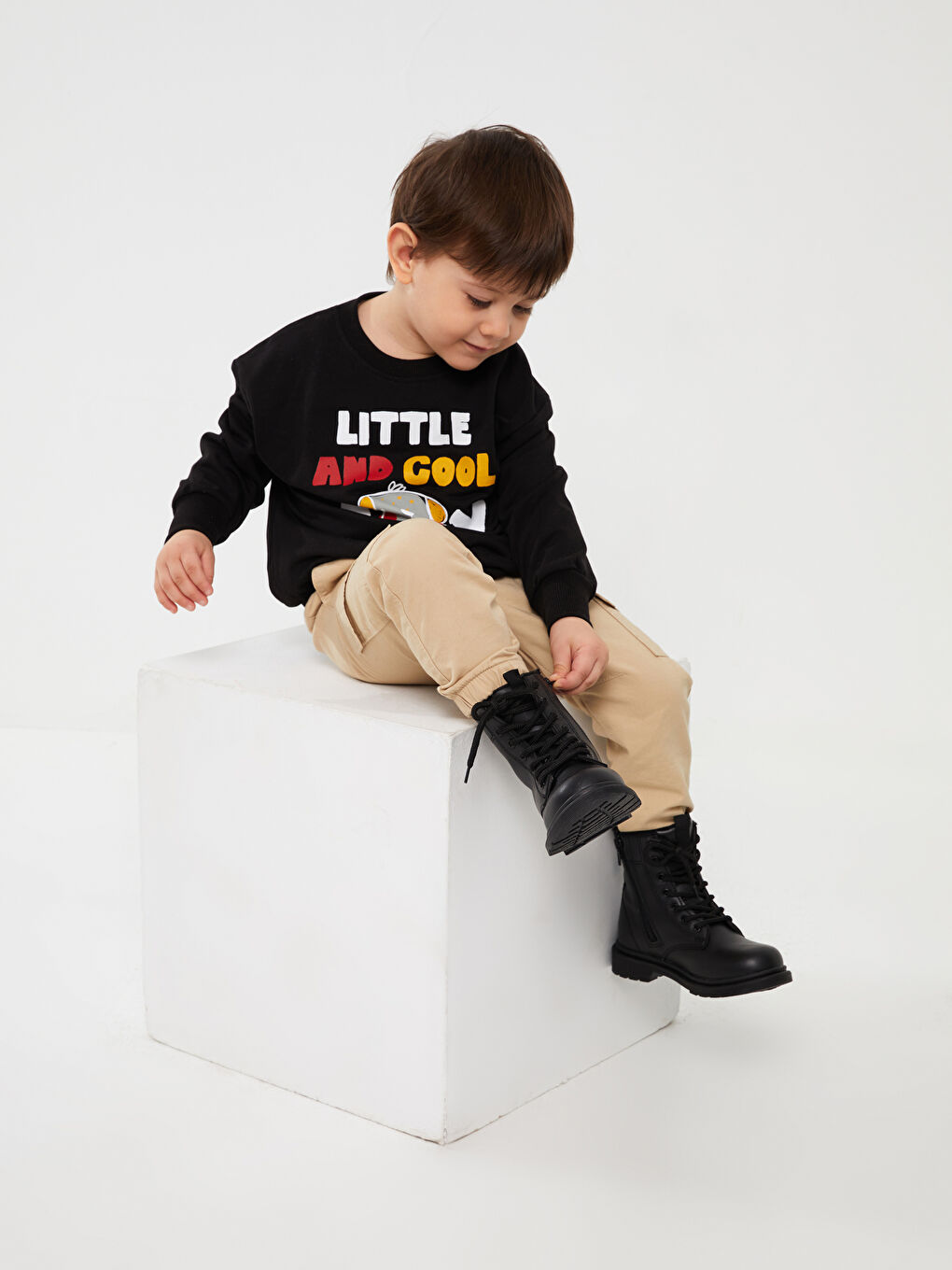 Calimera Kids Siyah Bisiklet Yaka Uzun Kollu Erkek Bebek Sweatshirt