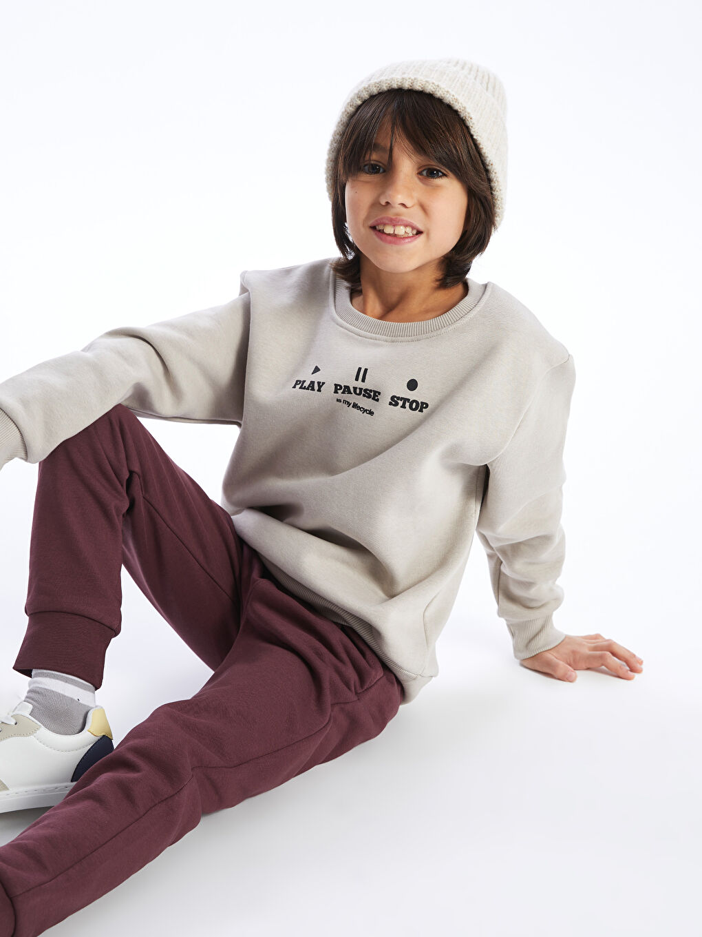 LCW Kids Bej Rahat Kalıp Bisiklet Yaka Baskılı Erkek Çocuk Sweatshirt