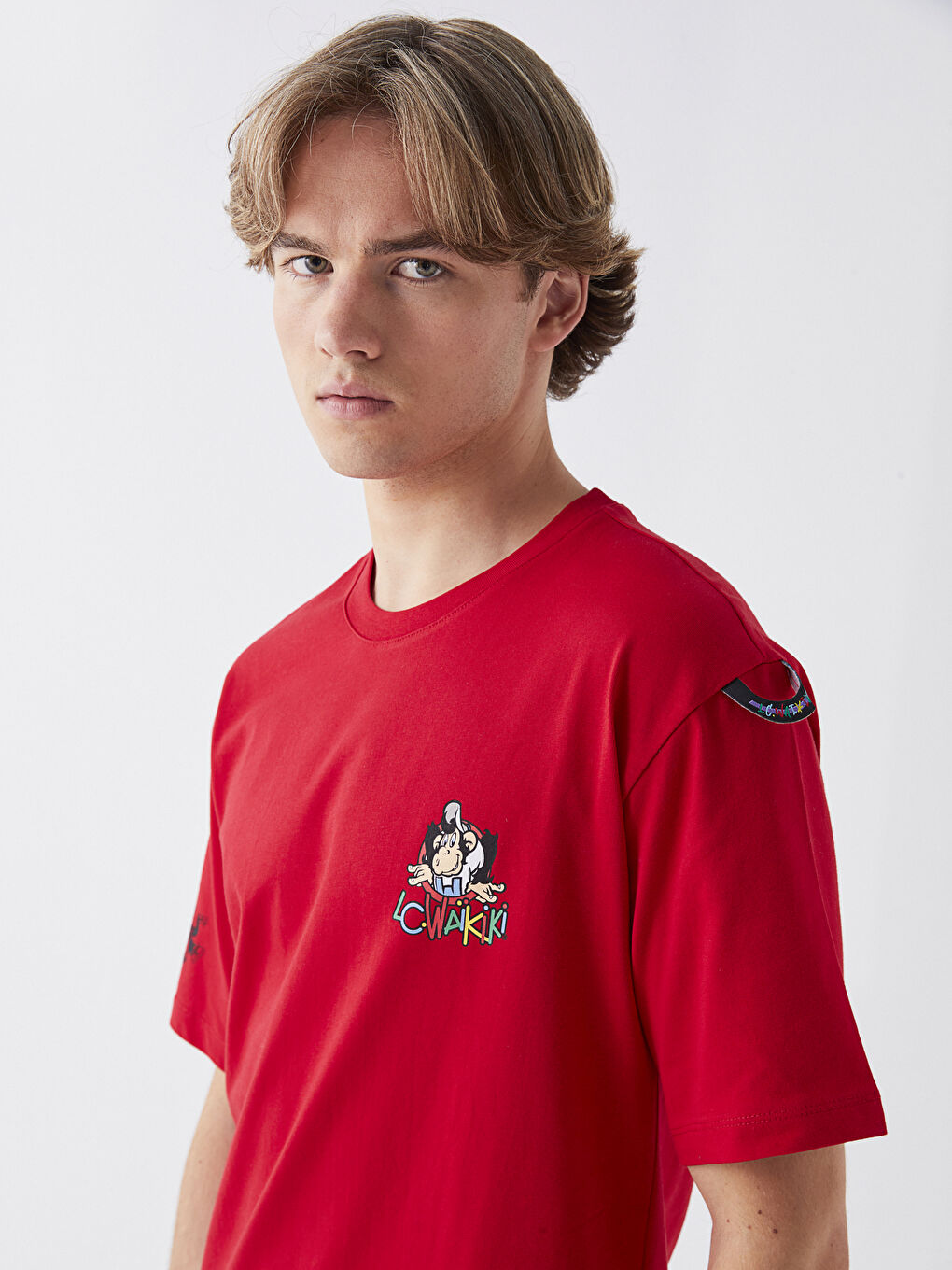 Kırmızı Bisiklet Yaka Kısa Kollu Nostaljik Maymun Baskılı Penye Unisex Tişört-6