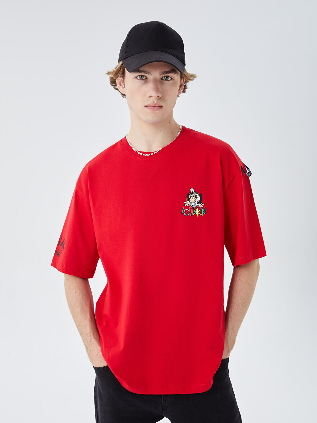 Kırmızı Bisiklet Yaka Kısa Kollu Nostaljik Maymun Baskılı Penye Unisex Tişört-2