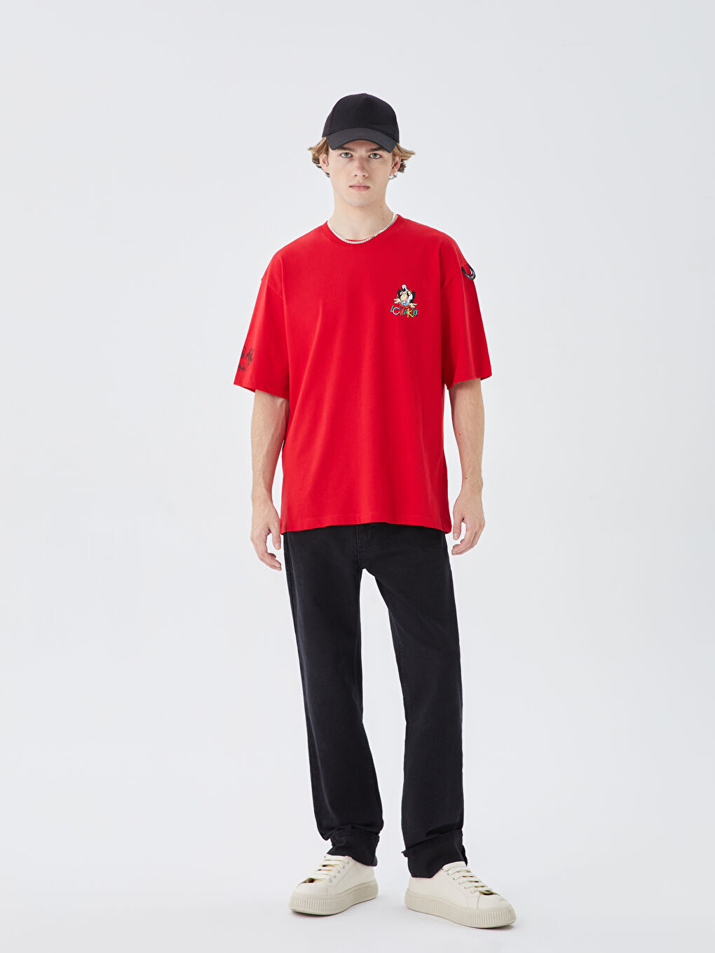 Kırmızı Bisiklet Yaka Kısa Kollu Nostaljik Maymun Baskılı Penye Unisex Tişört-3