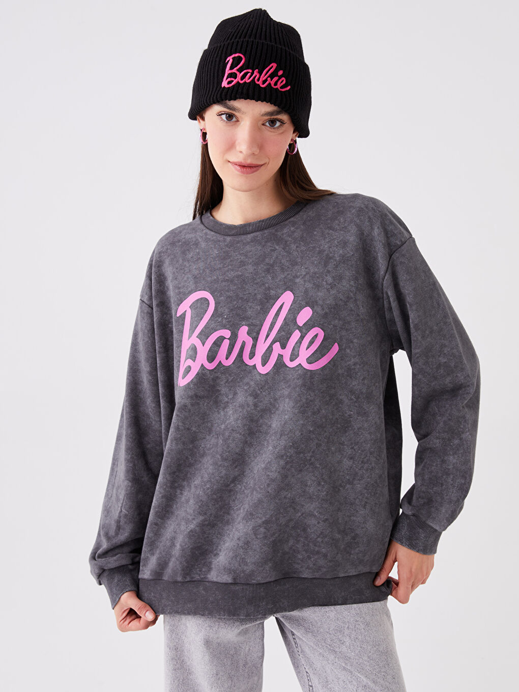 LCW Vision Antrasit Bisiklet Yaka Barbie Baskılı Uzun Kollu Oversize Kadın Sweatshirt