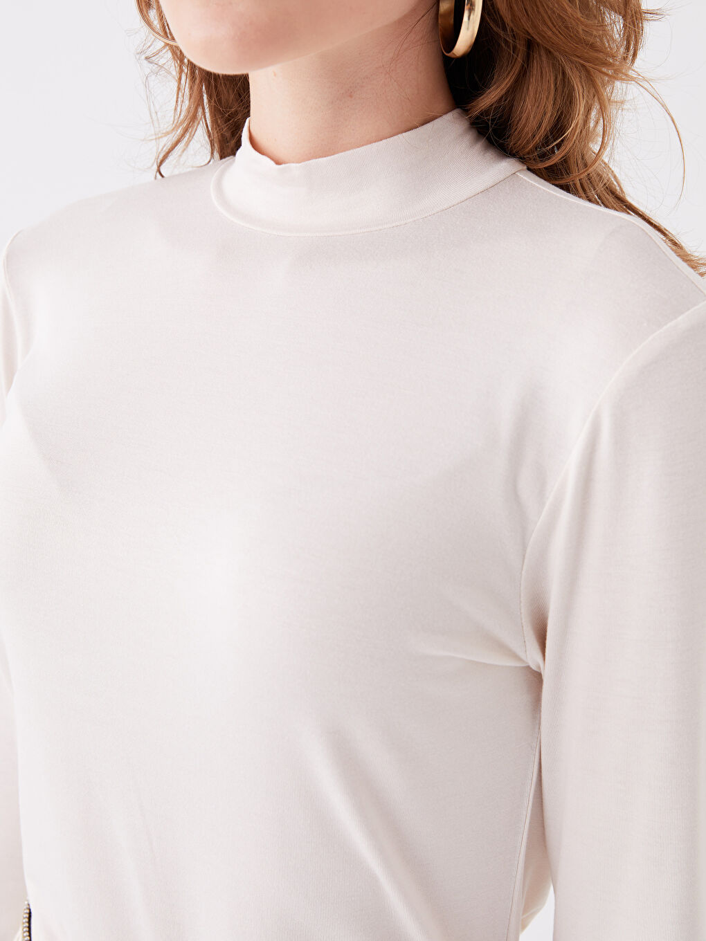 Gri Dik Yaka Düz Uzun Kollu Kadın Tişört-3