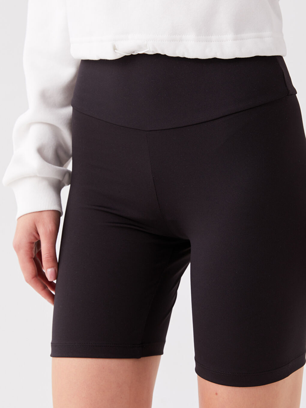 Siyah Kadın Beli Lastikli Düz Şort Tayt-3