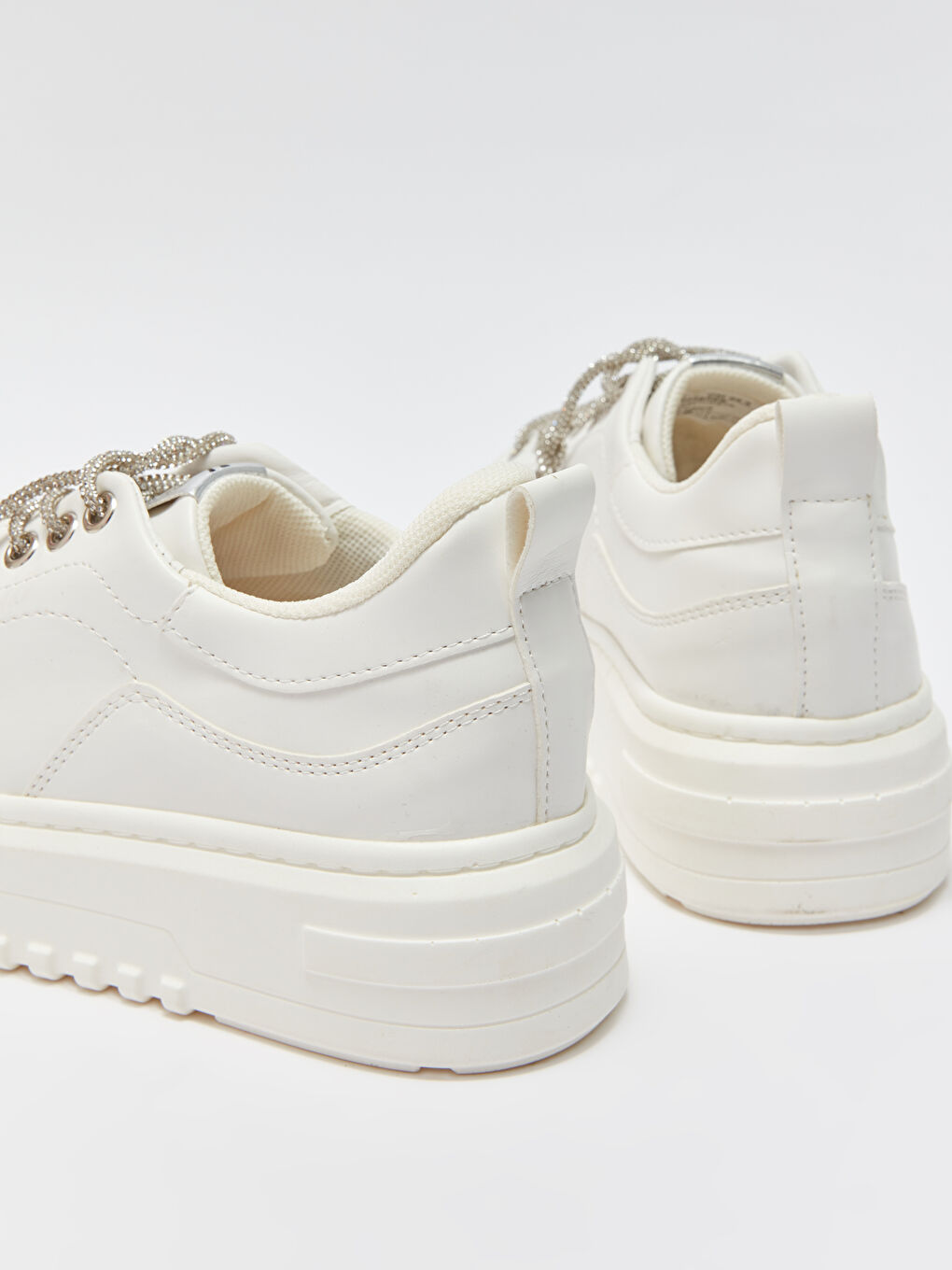 Beyaz Bağcıklı Kadın Spor Ayakkabı-4