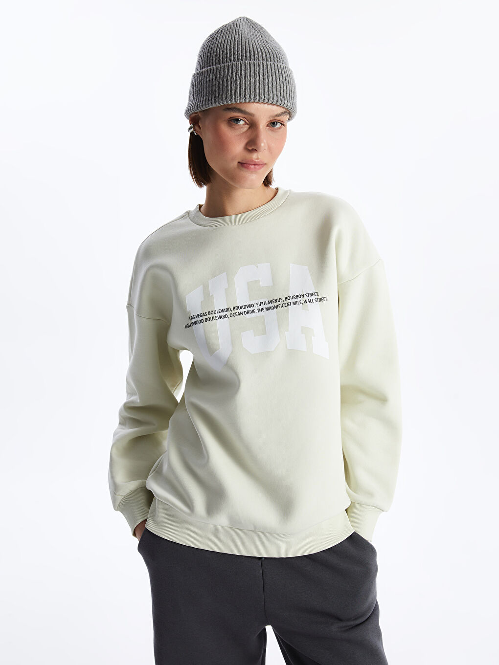 LCW Vision Uçuk Yeşil Bisiklet Yaka Baskılı Uzun Kollu Kadın Sweatshirt