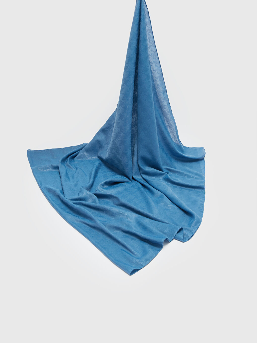 Mavi Jakarlı Kadın Şal-1