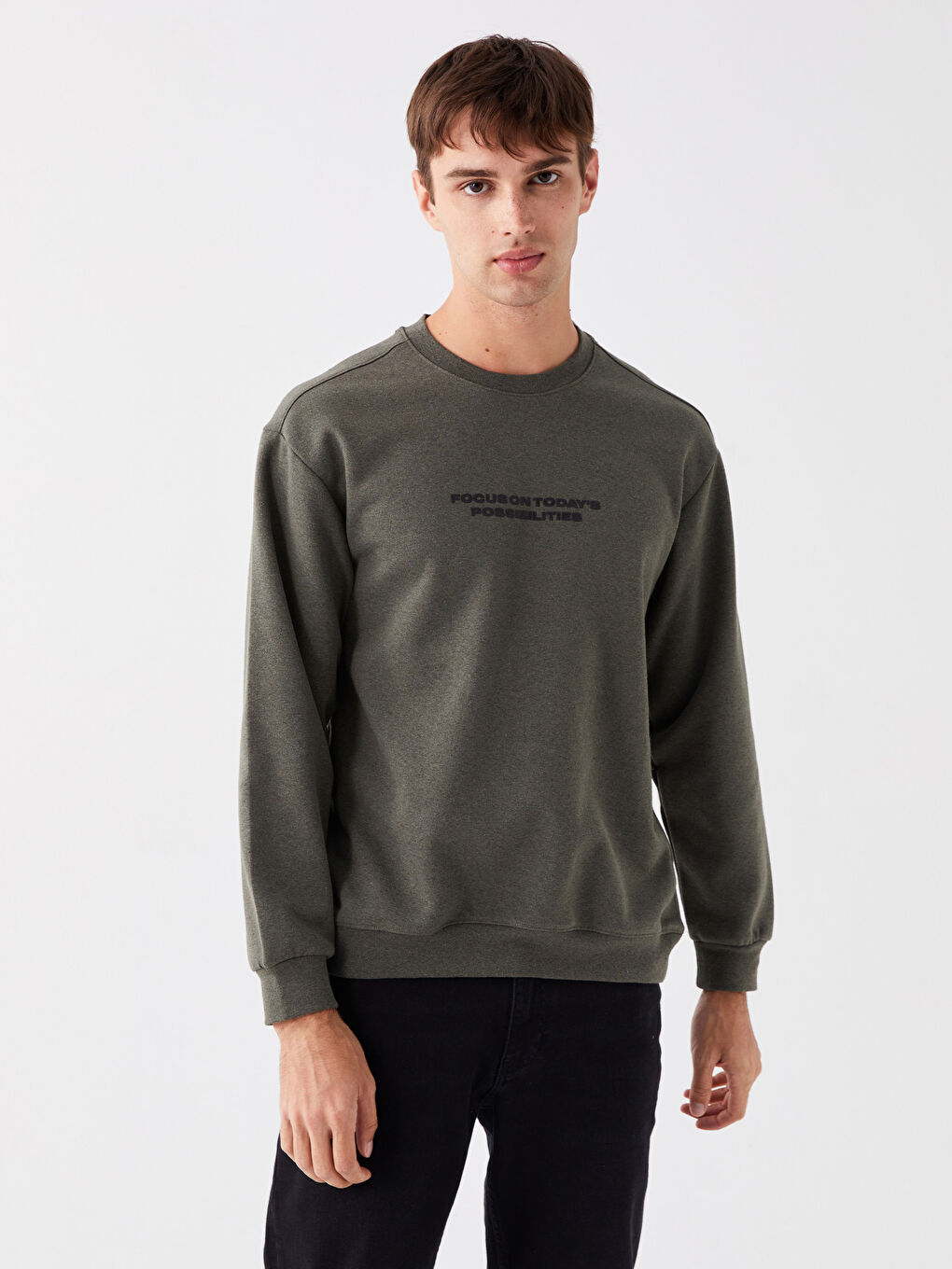 LCW Casual Hakı Bisiklet Yaka Uzun Kollu Baskılı Erkek Sweatshirt - 1