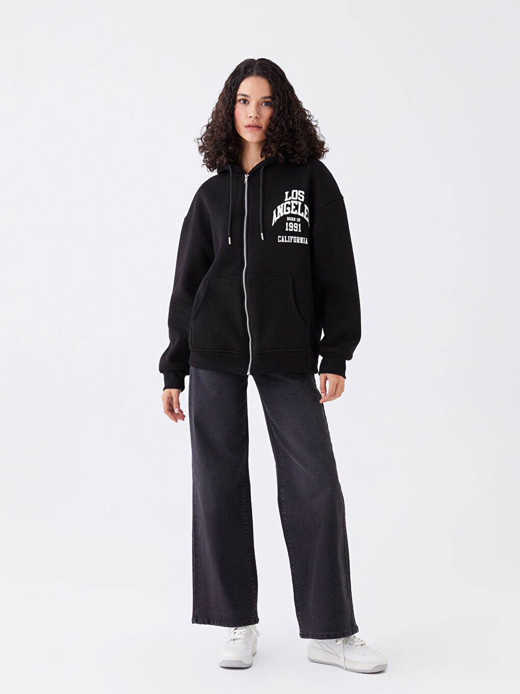 Siyah Baskılı Kadın Fermuarlı Sweatshirt-2