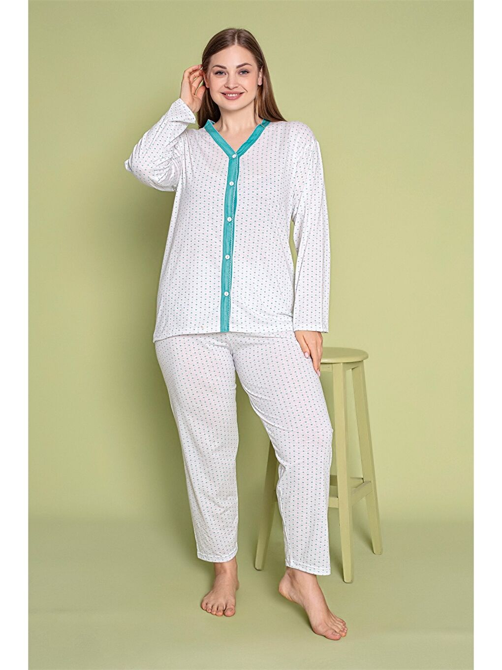 Beyaz V Yaka Kadın Pijama Takım