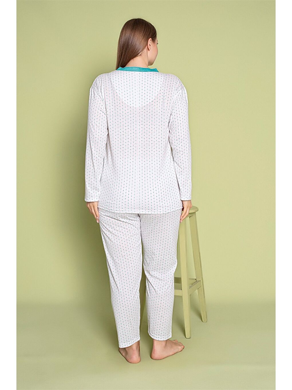 Beyaz V Yaka Kadın Pijama Takım-1