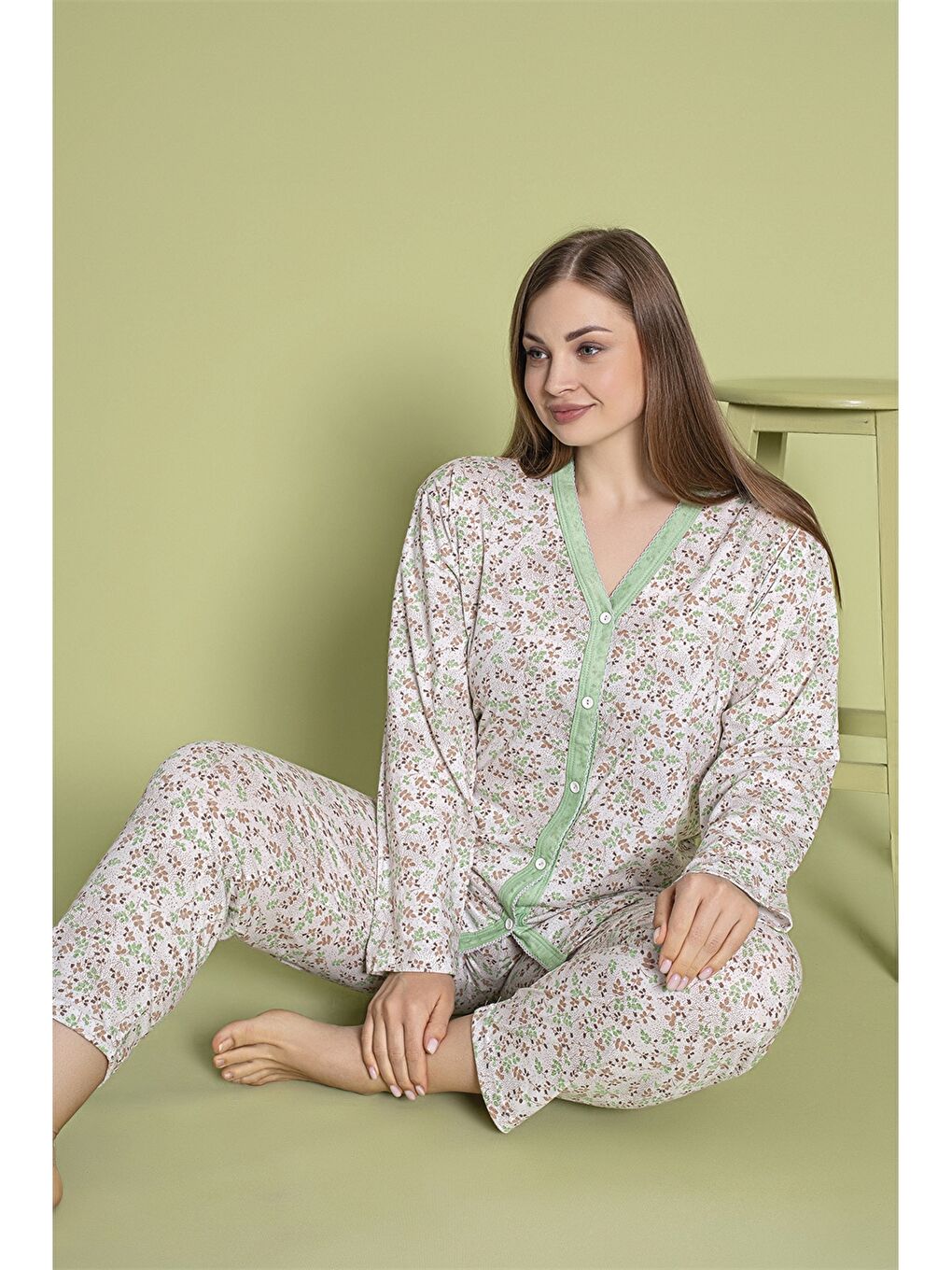 Beyaz V Yaka Kadın Pijama Takım-2