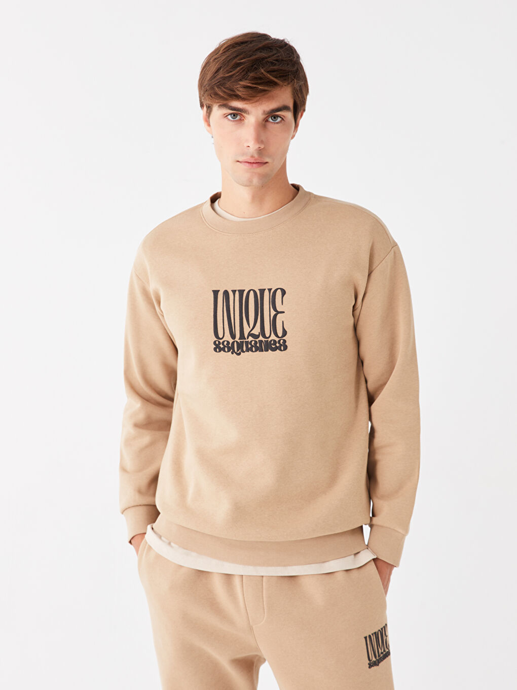 LCW Casual Bej Bisiklet Yaka Uzun Kollu Baskılı Erkek Sweatshirt