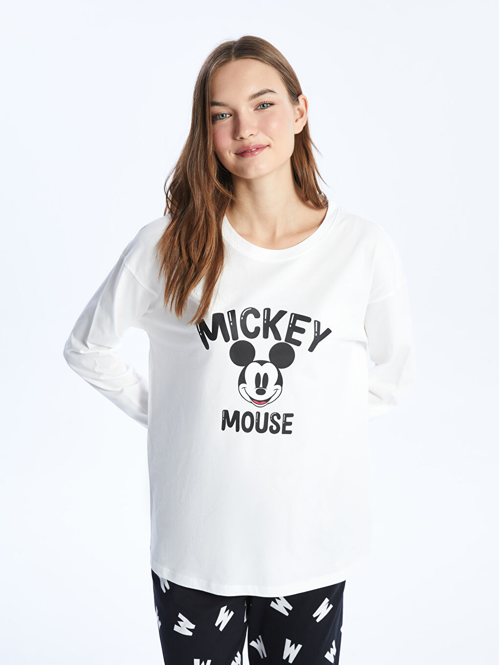 LCW Young Siyah Baskılı Bisiklet Yaka Mickey Mouse Baskılı Uzun Kollu Kadın Pijama Takımı - 1