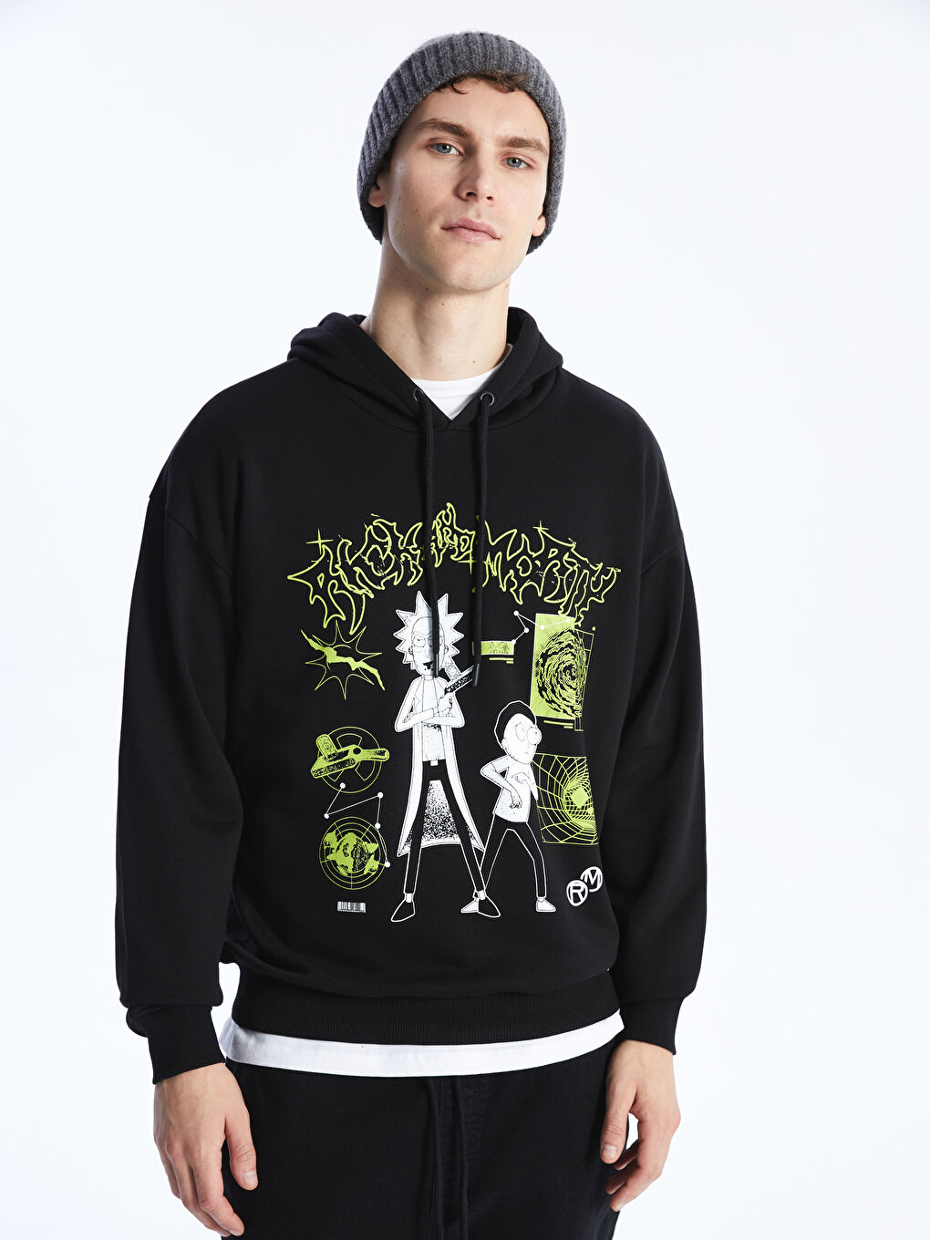 LCW Casual Yeni Siyah Uzun Kollu Rick and Morty Baskılı Erkek Hoodie - 1