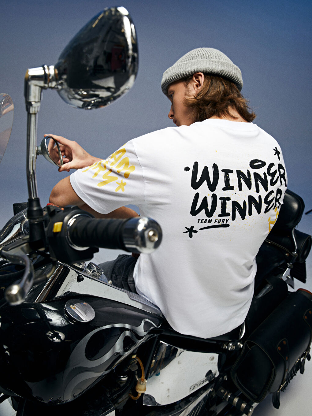 Beyaz Oversize Bisiklet Yaka Kısa Kollu Baskılı Penye Erkek Tişört