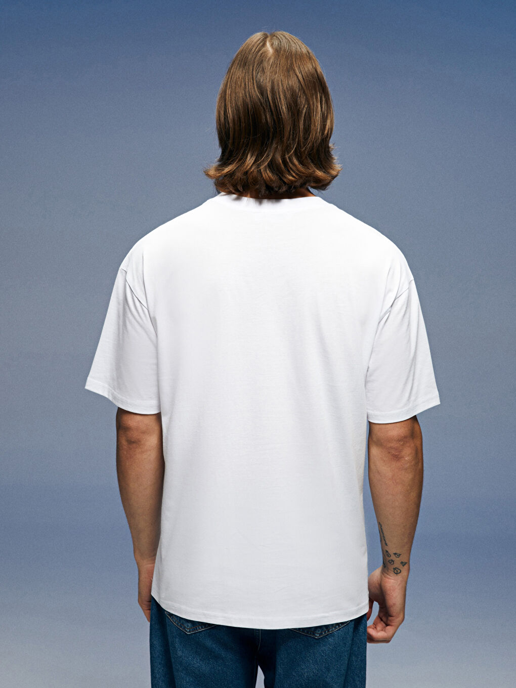 Beyaz Oversize Bisiklet Yaka Kısa Kollu Baskılı Penye Erkek Tişört-4