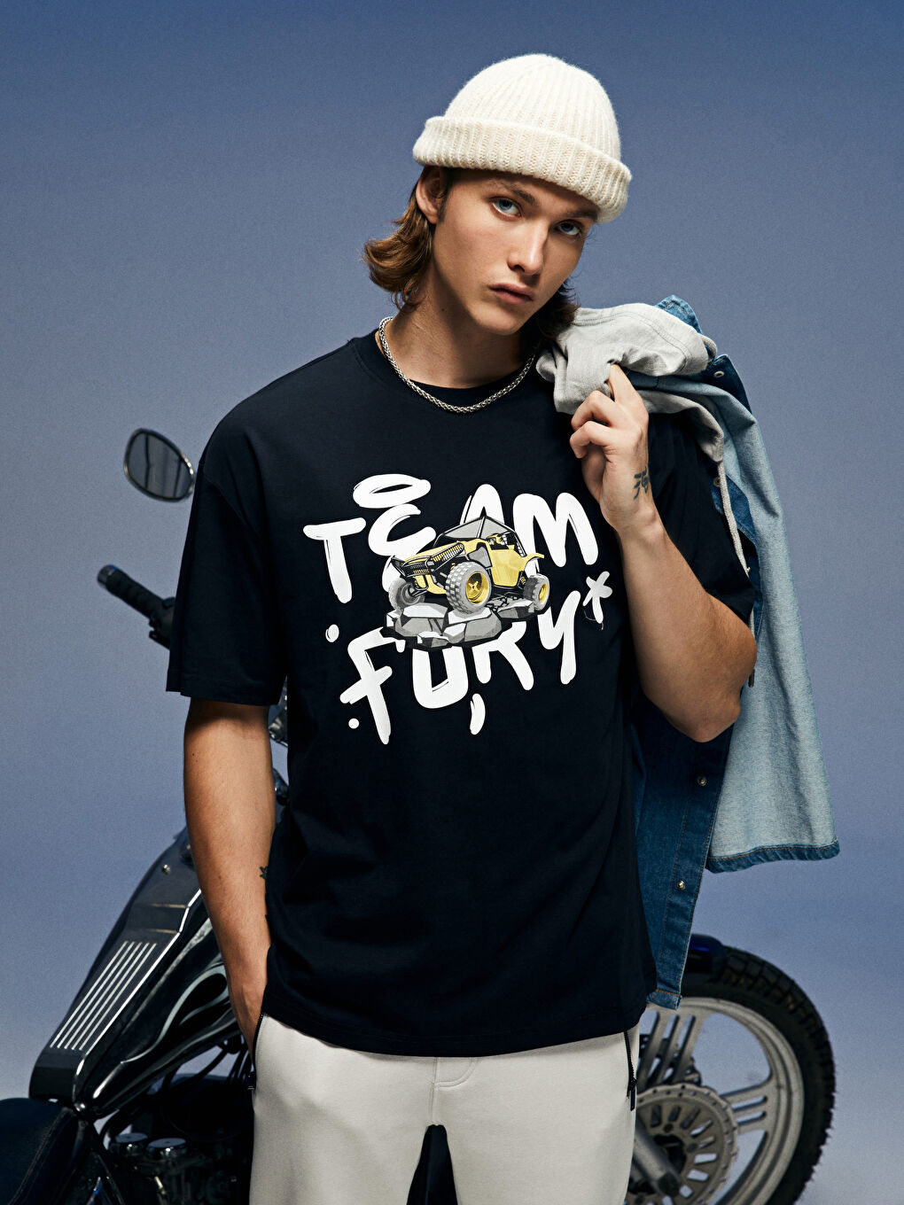 Lacivert Oversize Bisiklet Yaka Kısa Kollu Baskılı Penye Erkek Tişört-1